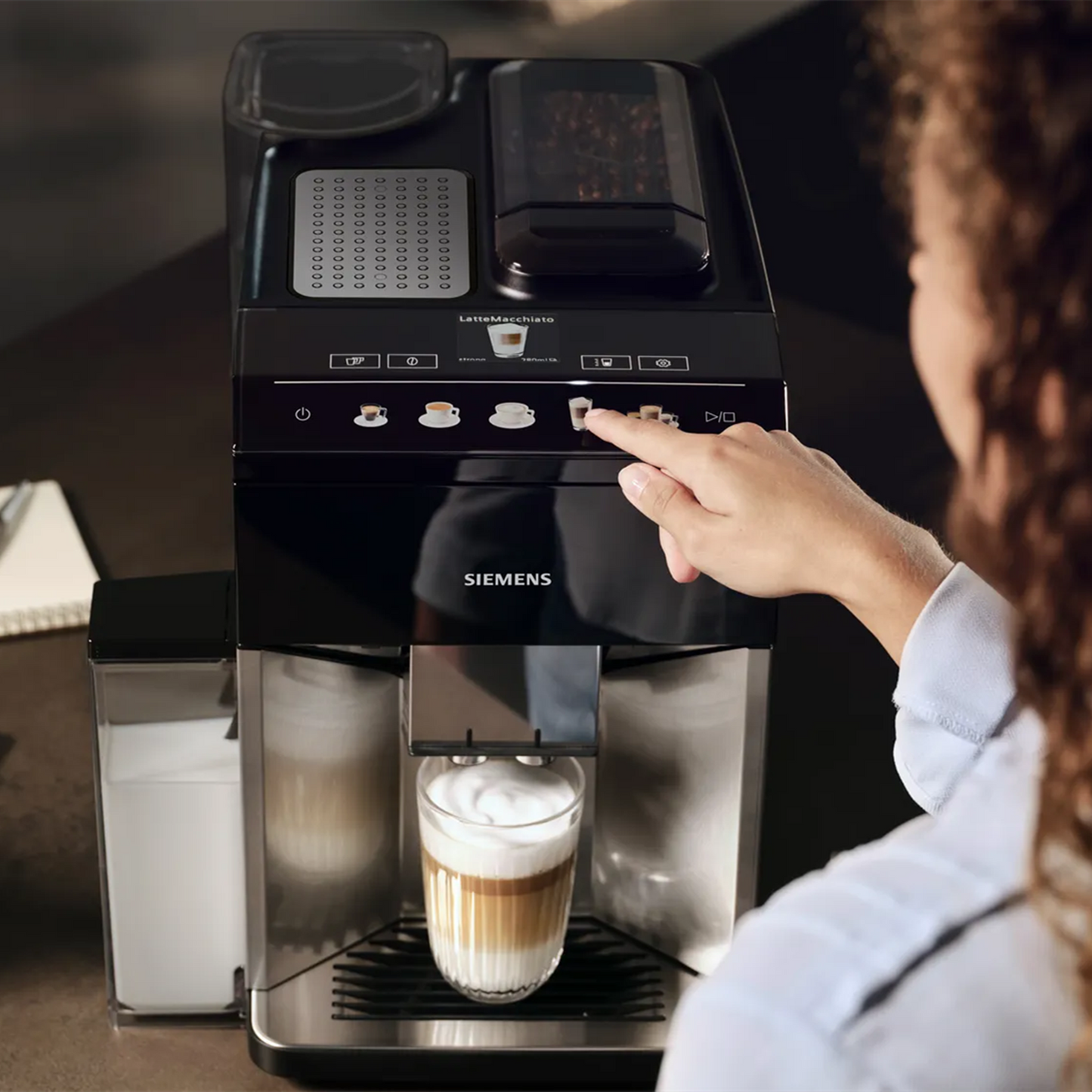 SIEMENS EQ500 Fully Automatic Coffee Machine (Integrated Milk Container)