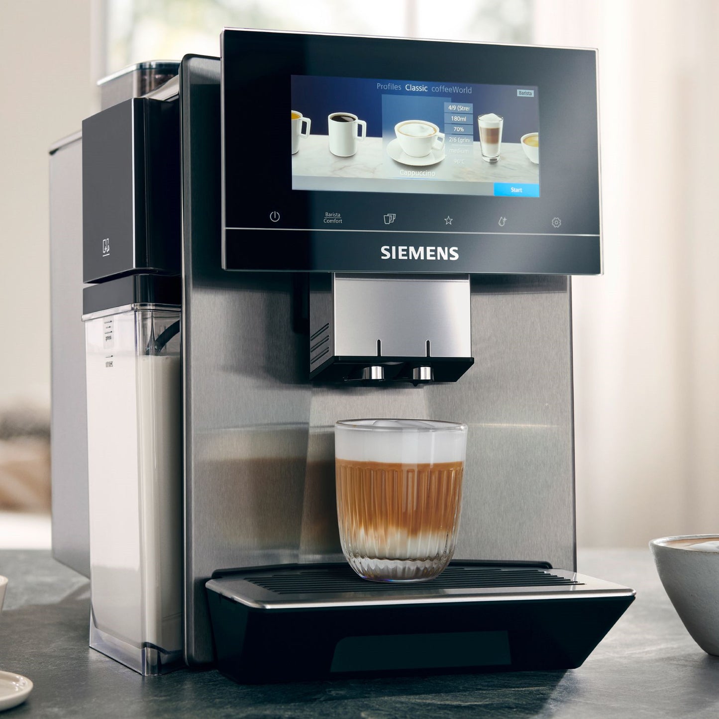 SIEMENS EQ900 Plus Fully Automatic Coffee Machine (Automatic cleaning and descaling system)